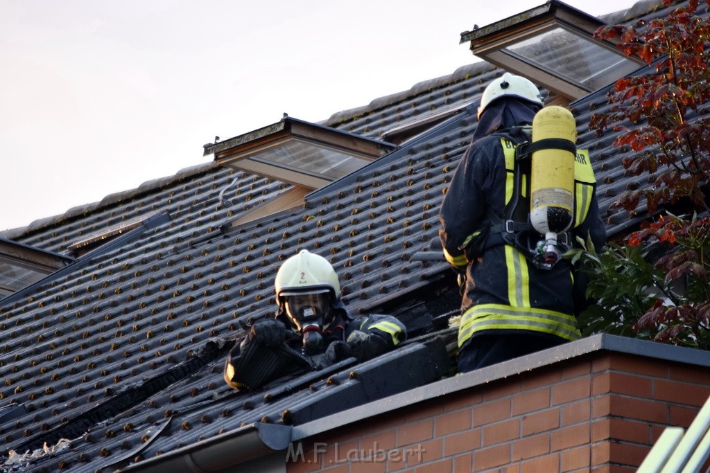 Feuer 2 Y Koeln Suerth Elisabeth Selbertstr P114.JPG - Miklos Laubert